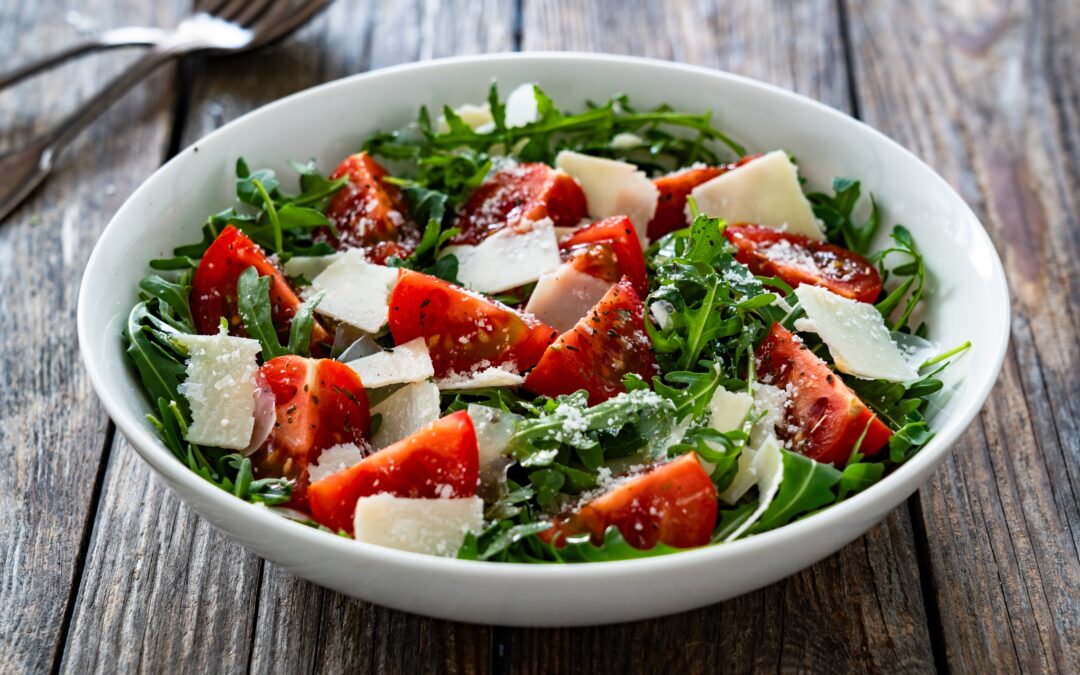 Insalate con Parmigiano: ricette fresche e nutrienti